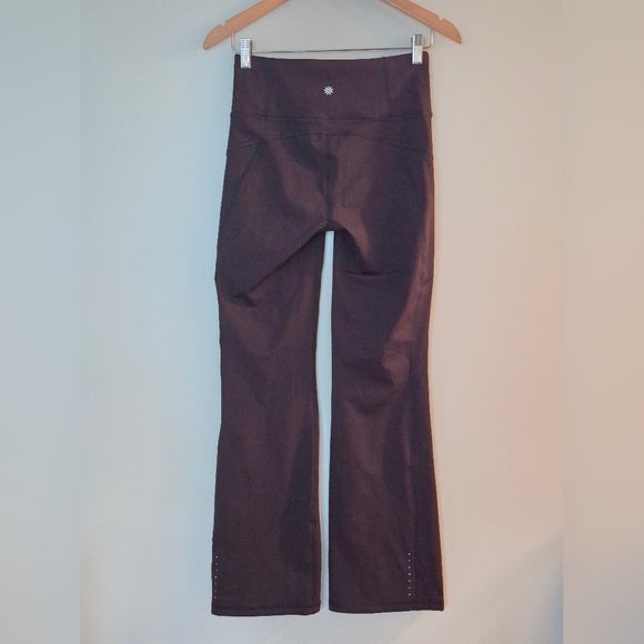 NWT Athleta Rainer Bootcut Pant Reflective Zip Pockets Compression Black Size S - Picture 5 of 10